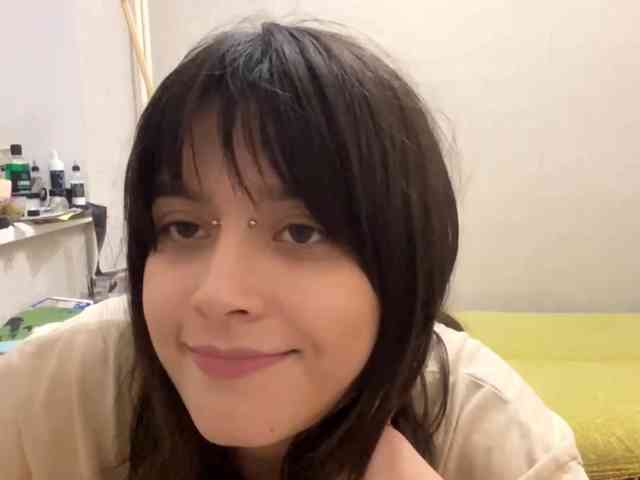 AltagraciaTrudics webcam