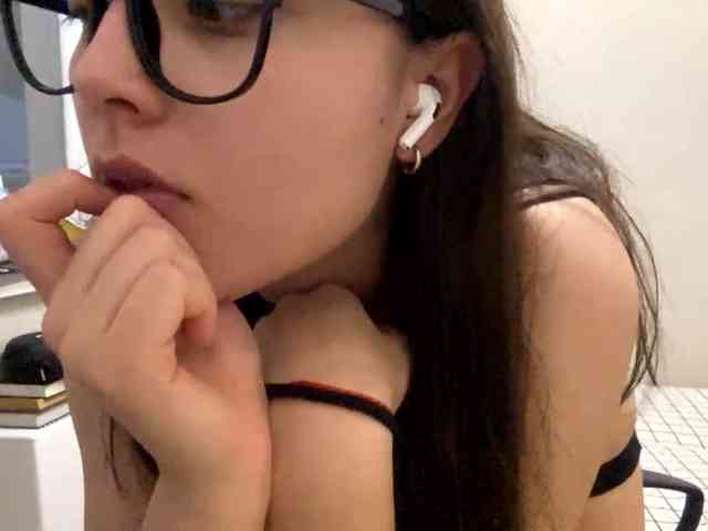 AltagraciaTrudics webcam