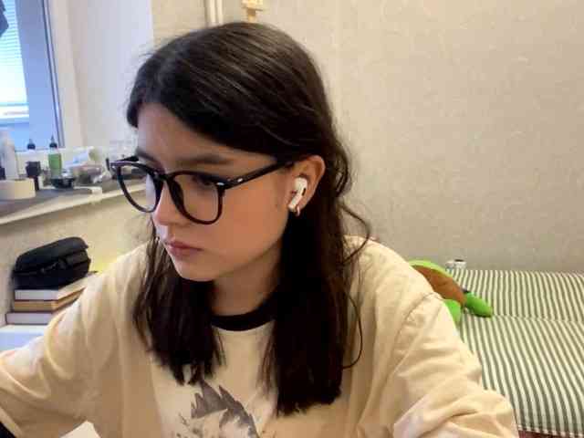 AltagraciaTrudics webcam