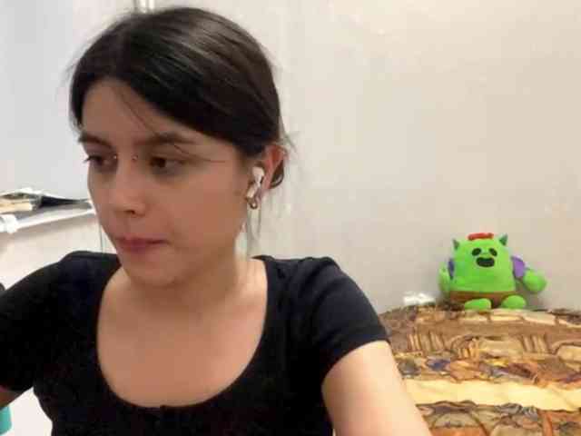 AltagraciaTrudics webcam