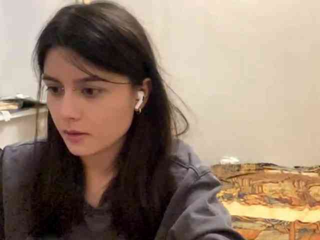 AltagraciaTrudics webcam