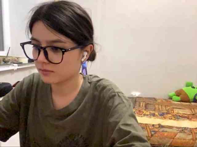 AltagraciaTrudics webcam