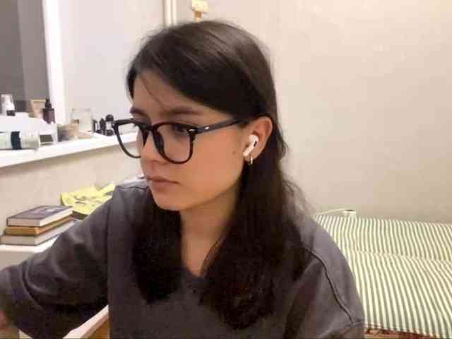 AltagraciaTrudics webcam