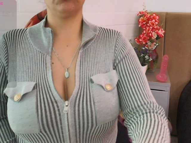 MadissonFox live cam on BongaCams