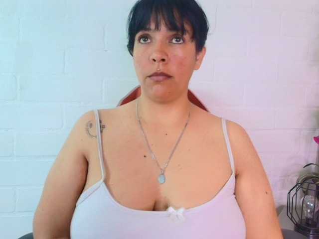 MadissonFox live cam on BongaCams