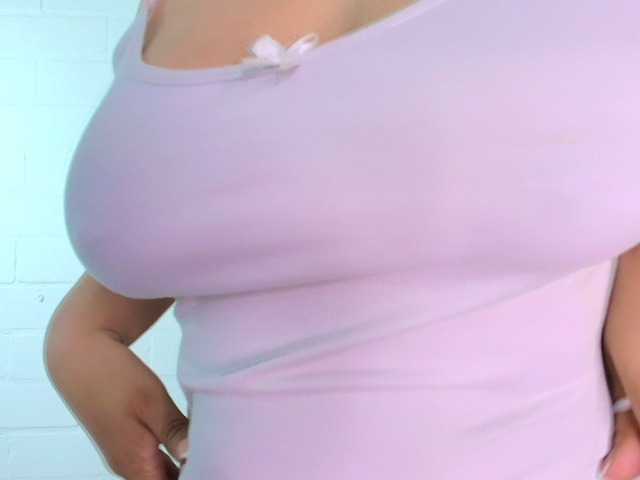 MadissonFox live cam on BongaCams