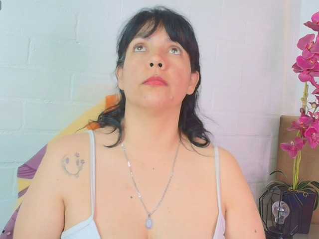 MadissonFox live cam on BongaCams