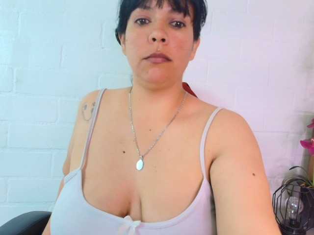 MadissonFox live cam on BongaCams