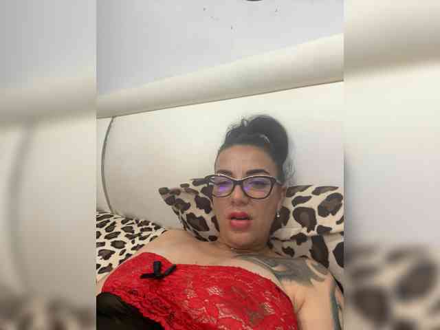 Leyla505 Live Webcam on BongaCams