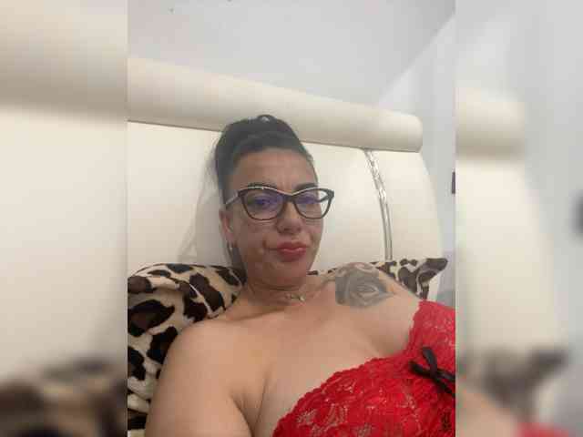 Leyla505 webcam