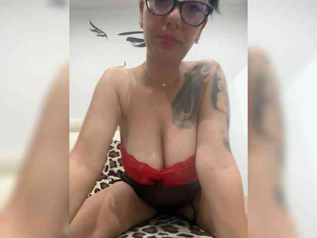 Leyla505 webcam