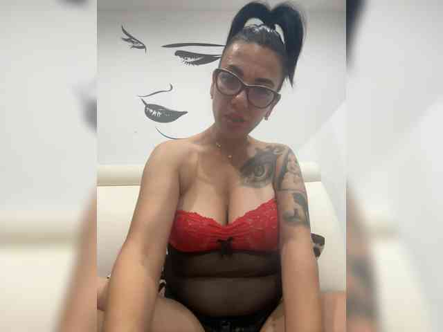 Leyla505 webcam