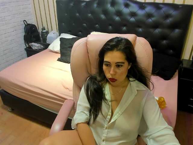 nikki-nikoll live cam on BongaCams
