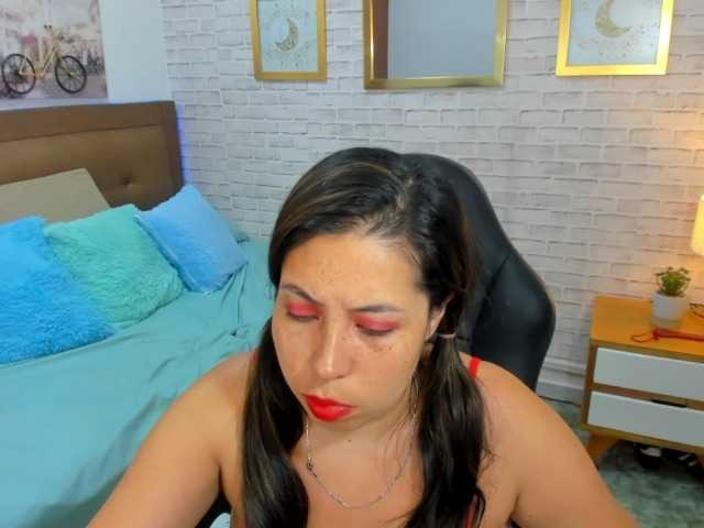 nikki-nikoll live cam on BongaCams