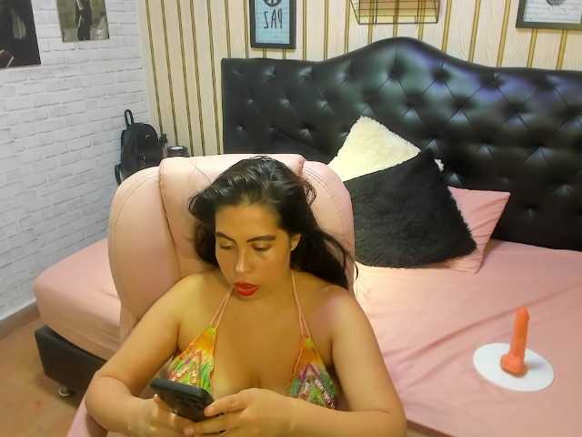 nikki-nikoll live cam on BongaCams