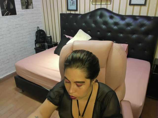nikki-nikoll