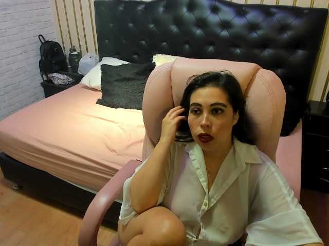 nikki-nikoll live cam on BongaCams