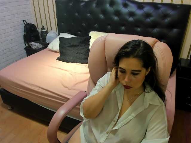 nikki-nikoll live cam on BongaCams