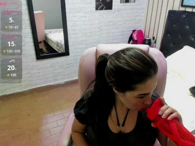 nikki-nikoll