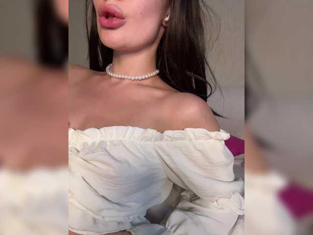 SuggarAnn live cam on BongaCams