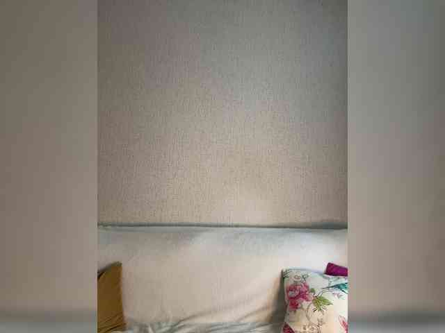 SuggarAnn webcam