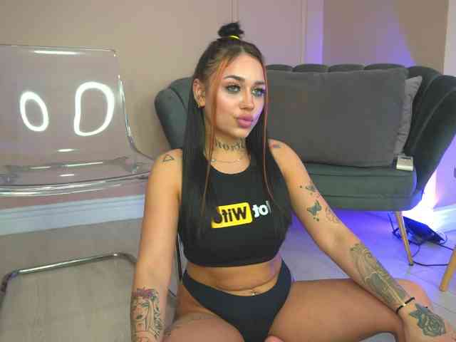 JuliaFoxxy webcam