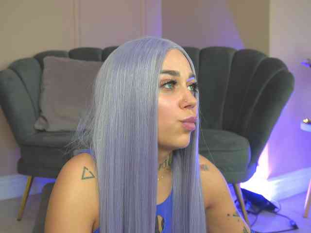 JuliaFoxxy webcam