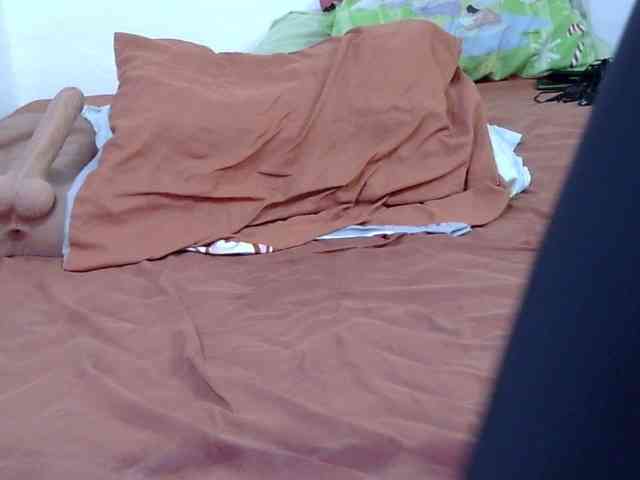 Sassylovers Live Webcam on BongaCams