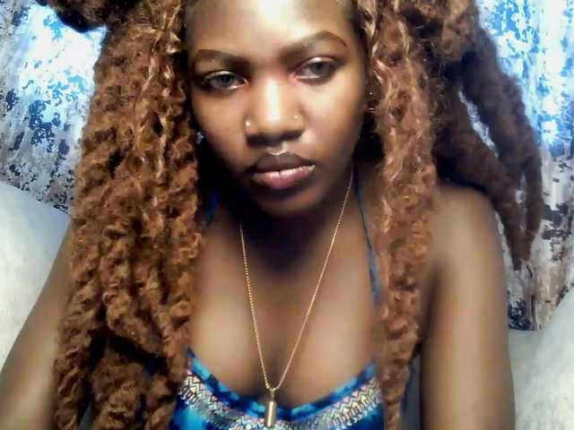 ChocolataPeach live cam on BongaCams