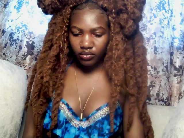 ChocolataPeach live cam on BongaCams