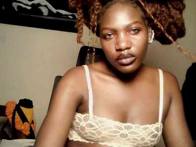 ChocolataPeach webcam