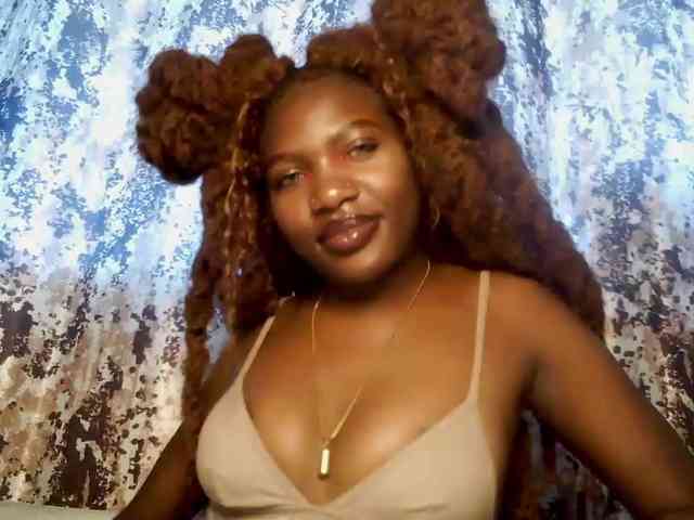 ChocolataPeach webcam