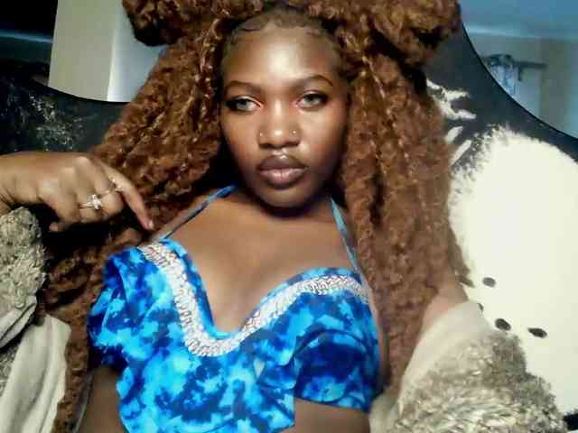 ChocolataPeach Live Webcam on BongaCams