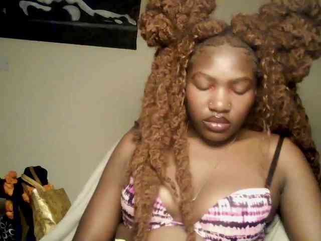 ChocolataPeach webcam