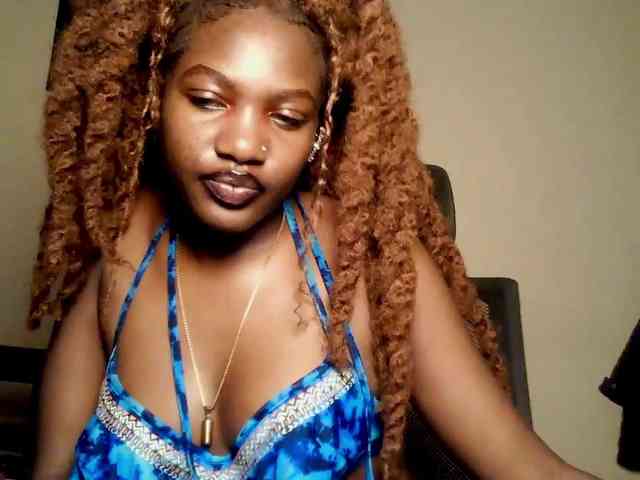 ChocolataPeach webcam