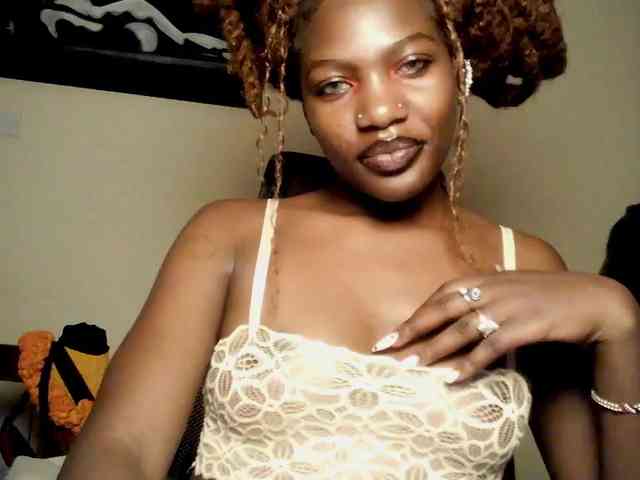 ChocolataPeach webcam
