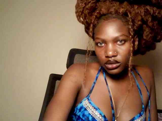 ChocolataPeach webcam