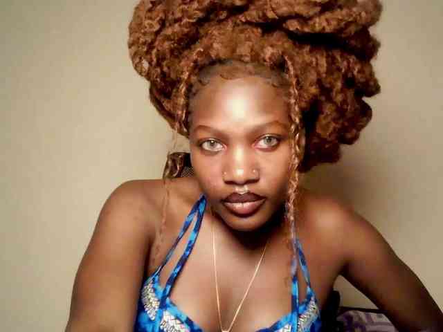 ChocolataPeach webcam