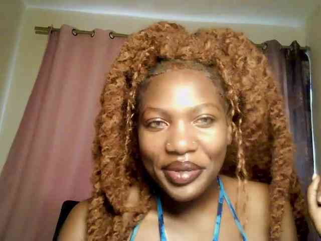 ChocolataPeach webcam