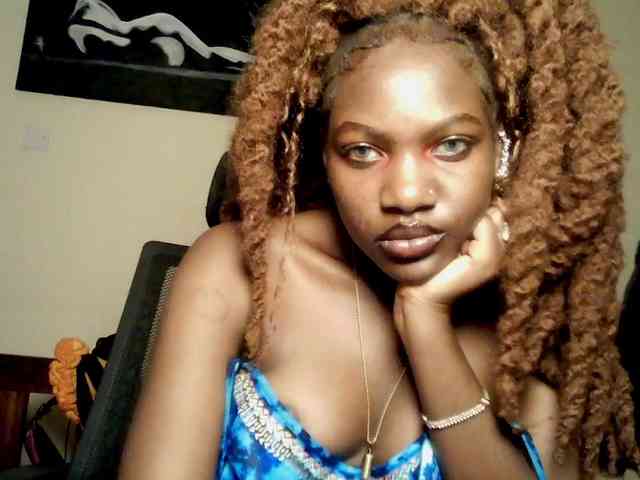 ChocolataPeach webcam