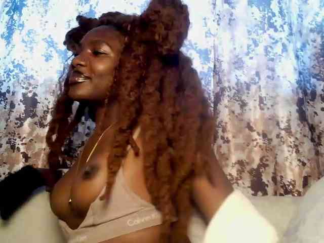 ChocolataPeach webcam