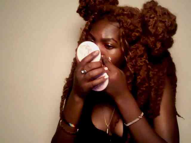ChocolataPeach webcam