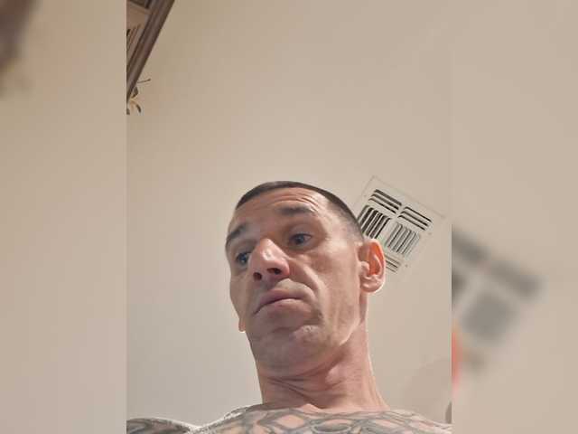 Bugsickchuck1889