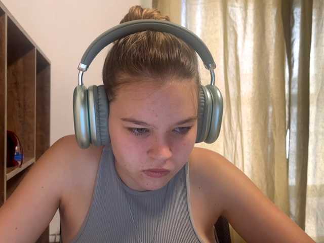 DaniMcgorry live cam on BongaCams