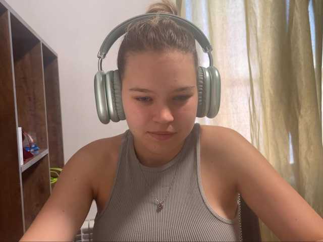 DaniMcgorry live cam on BongaCams