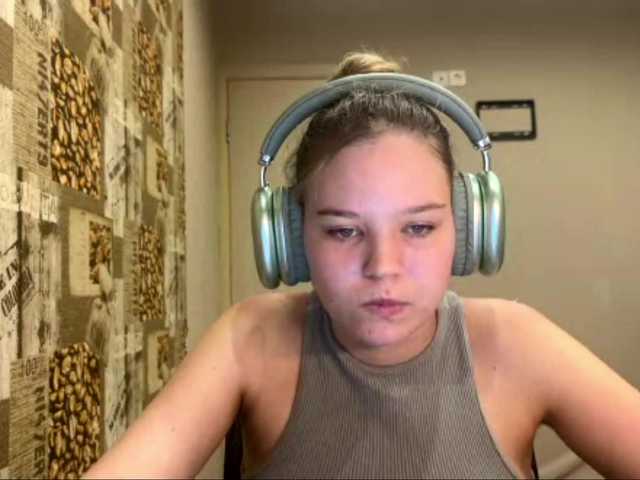DaniMcgorry live cam on BongaCams