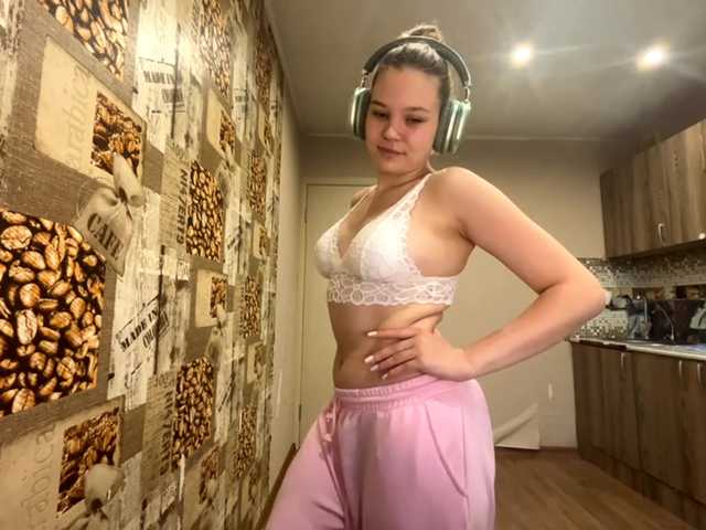DaniMcgorry live cam on BongaCams