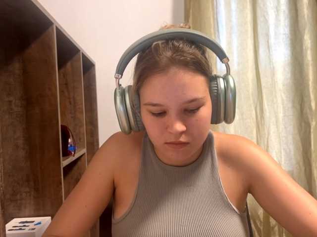 DaniMcgorry live cam on BongaCams