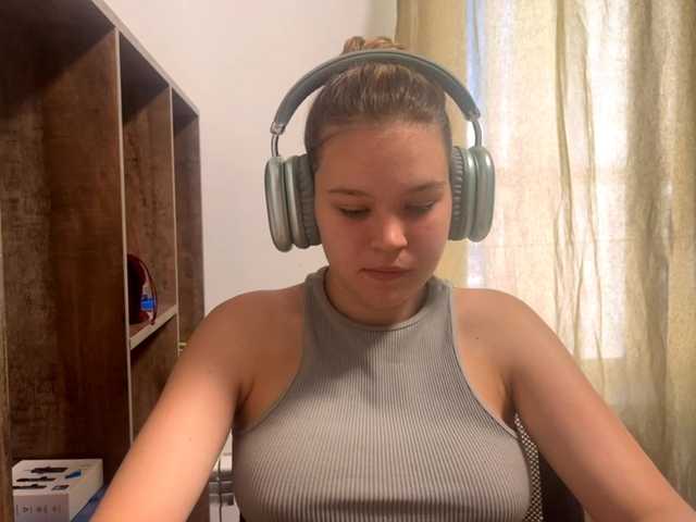 DaniMcgorry live cam on BongaCams