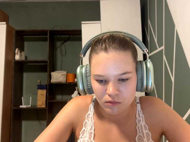 DaniMcgorry live cam on BongaCams